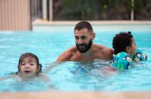 Futbolchilar oila azolari bilan