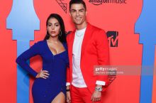 Krishtianu Ronaldu "MTV Europe Music Awards" taqdirlash marosimiga bo'lajak turmush o'rtog'i bilan birga bordi