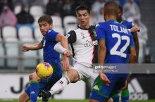 A Seriya. "Yuventus" - "Sassuolo" o'yini kurashlarga boy bo'ldi va g'olib aniqlanmadi
