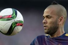 Dani Alves “Barselona” mashg'ulotlariga tashrif buyurdi