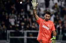 Janluiji Buffon shartnomasini yana bir mavsumga uzaytirmoqchi