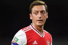 "Barselona" Rakitichni "Arsenal" futbolchisi bilan almashmoqchi