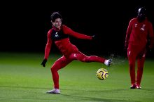 Minamino "Liverpul" mashg'ulotlarida