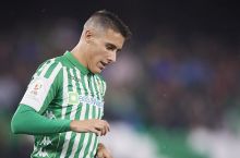 "Espanol" "Barselona" sobiq vingerini nishonga oldi