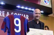"Barselona"ning sobiq futbolchisi Ekvador terma jamoasini boshqaradi