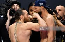 UFC. Конор МакГрегор иштирокидаги жанг сониялар ичида якунланди
