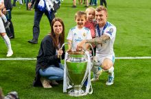 Kamtar inson, g'amxo'r ota, ajoyib futbolchi - Toni Kroos haqida