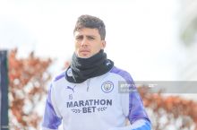 "Manchester Siti" futbolchisi: "Karantin vaqtida asosan dars qilyapman"
