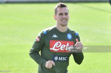 "Yuventus" "Napoli" futbolchisi bilan muzokaralar olib bormoqda