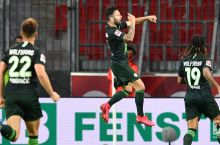 Bundesliga. "Volfsburg" safarda "Bayer"ni yirik hisobda engdi, "Kommercbank-Arena"da jangovar durang