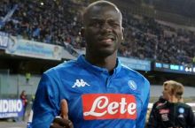 “Napoli” MYUning 80 mln evrolik taklifini rad etdi
