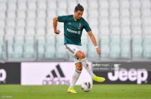 Ronaldu uning golini takrorlagan bolakayga sovg'a yubordi