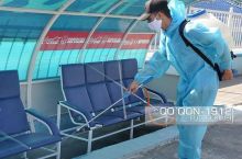 Qo'qondagi "Markaziy" stadion bugungi o'yindan oldin dizenfekciya qilindi