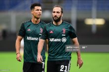 "Yuventus" Iguainni italiyalik futbolchi bilan almashtiradi