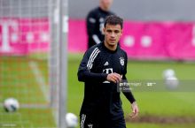 "Barselona" Koutinoni "Arsenal" futbolchisi bilan almashtiradi (Foot Mercato)
