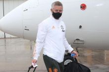 "Manchester Yunayted" Londonga etib keldi