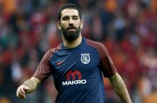 Arda Turan: "Messi futboldagi hamma narsani biladi. Ronaldu zo'rligini esa uning jamoadoshlari va yaqinlari aytishadi"