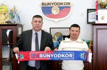 “Bunyodkor” “Neftchi” safida U-18 jamoalari o'rtasida O'zbekiston chempioni bo'lgan futbolchilar va murabbiy bilan shartnomalar imzoladi