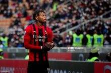 "Arsenal" "Milan" hujumchisini kuzatmoqda