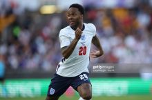 Sterling "CHelsi"da tibbiy ko'rikdan o'tdi, u AQSHdagi turne davomida rasman tanishtiriladi