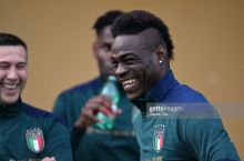 Mario Balotelli: "Doim "Napoli" safida to'p tepishni orzu qilaman, lekin De Laurentis bunga qarshi"