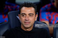 Xavi: "Kundening "Barselona" qaydnomasidan yo'qligi bizni xavotirga solmoqda. U bilan o'ynashi uchun shartnoma imzolaganmiz"