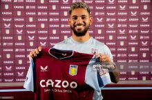 Grandlar qiziqishi doirasidagi futbolchi "Aston Villa" bilan shartnomasini uzaytirdi