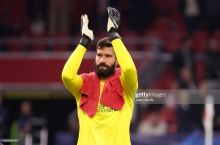 Alisson "Liverpul" uchun yubiley o'yinda qatnashdi