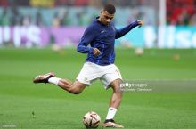 Mbappe mashg'ulot paytida to'p bilan muxlisni nishonga oldi va undan kechirim so'radi