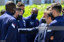 Makron Benzema va Franciyaning jarohatdagi boshqa futbolchilarini JCH finaliga taklif qildi