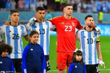 Martines Messini barcha davrlarning eng yaxshi futbolchisi deb hisoblaydi