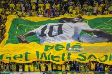 Premer-liga o'yinlari Pele xotirasini yodga olish bilan boshlanadi