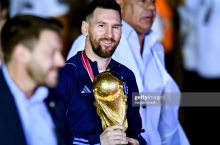 Messi kutilganidan erta PSJga qaytdi