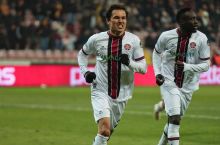 Turkiya Superligasi. SHukurov gol urgan bahsda "Fatix Karagumruk" g'alaba qozondi