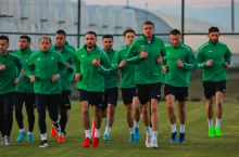 So'nggi mavsum "Paxtakor" sharafini himoya qilgan legioner "Neftchi" mashg'ulotida ko'rinish berdi