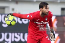 "Milan" "Atalanta" darvozaboni bilan kelishib oldi
