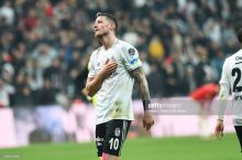 Vegorst MYUga o'tmoqchi. Ten Xag futbolchini ijaraga olishni maqulladi