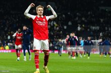APL. "Tottenxem" - "Arsenal" 0:2