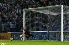 RASMAN! Vladimir Nazarov - "Neftchi" futbolchisi!