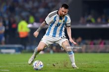 Messi – terma miqyosida 9+ xet-trik qayd etgan uchinchi futbolchi. Leo umumiy faoliyatidagi 57-xet-trigiga erishdi