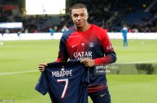 "Liverpul" "Siti" bilan farqni Mbappe orqali kamaytirmoqchi