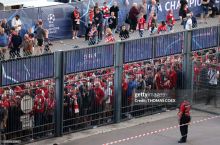 UEFA Liverpul muxlislariga tovon puli to'laydi. Nega?