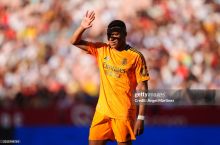 La Liga. "Atletiko"dan yirik g'alaba, "Real" to'qqiz kishi bo'lib qolgan "Sevilya"ni mag'lub etdi, "Barselona" esa o'z uyida "Vilyarreal"ga mag'lub bo'ldi