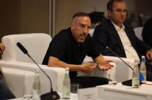Франк Рибери бу йил "Олтин тўп"га ким муносиб эканлигини айтди