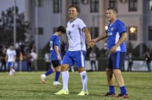 Gollarga boy o'yinda o'zbekistonlik afsonalar jahon futboli afsonalaridan ustun keldi