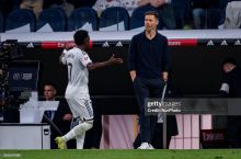 Винисиус "Барса" билан ўйиндан сўнг Алонсодан узр сўраган