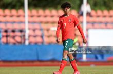 Роналду ўғлига 300 минг долларлик автомобиль совға қилди 