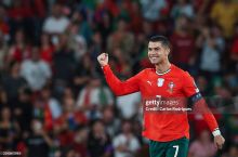 Роналду: "Менгача Португалия бирорта соврин ютмаганди, аммо ҳозир учта титул бор"