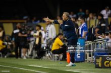 "Оила футболдан муҳимроқ." Адвокат оилавий сабабларга кўра ҳал қилувчи ўйин олдидан Кюрасао терма жамоасини тарк этди