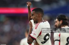 Исак "Ливерпул" сафидаги дебют голини урди